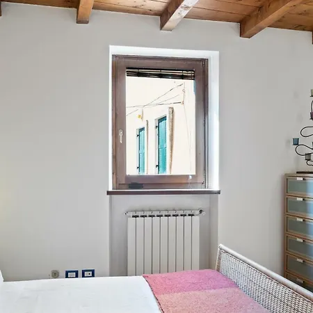 Porta Vescovo Colourful Flat *