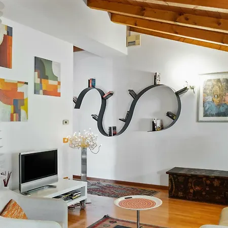 Apartmán Porta Vescovo Colourful Flat Verona