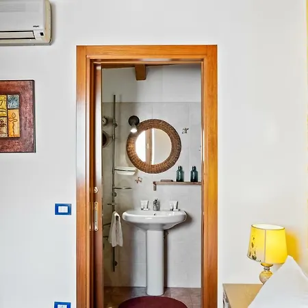 Porta Vescovo Colourful Flat Apartmán *